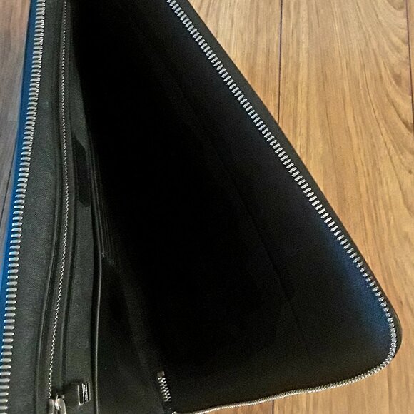 NEW DIOR HOMME Portfolio - Picture 3 of 5